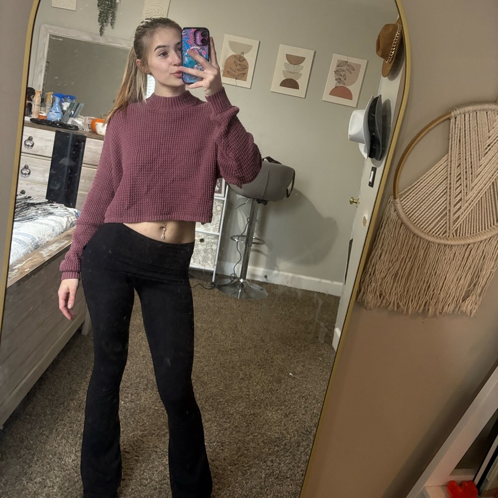 American Eagle sweater